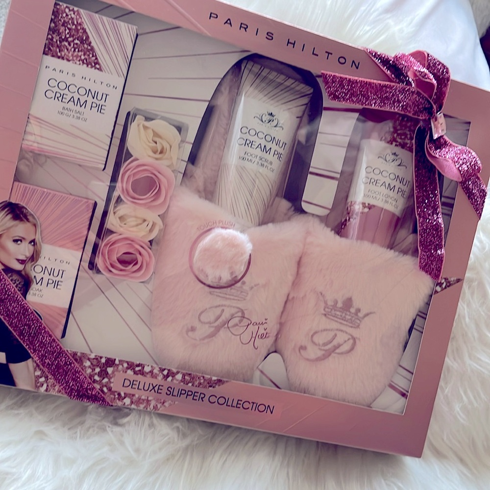 Paris Hilton Deluxe Slipper Collection
